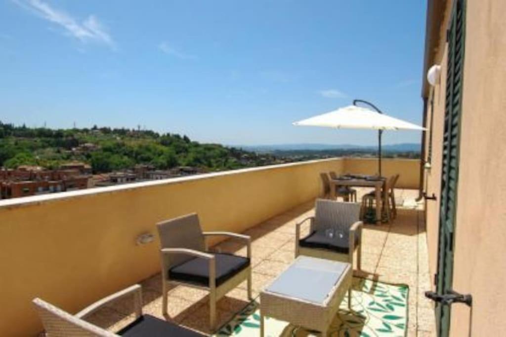 Exclusive Penthouse With 60 M2 Panoramic Terrace Lägenhet Perugia Exteriör bild